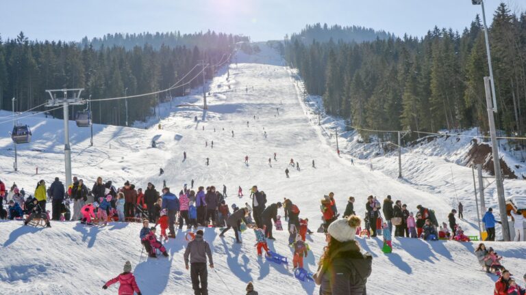 Ski centar “Ravna planina” predstavlja cjevnovnik ski passa za sezonu 2021 – 22.